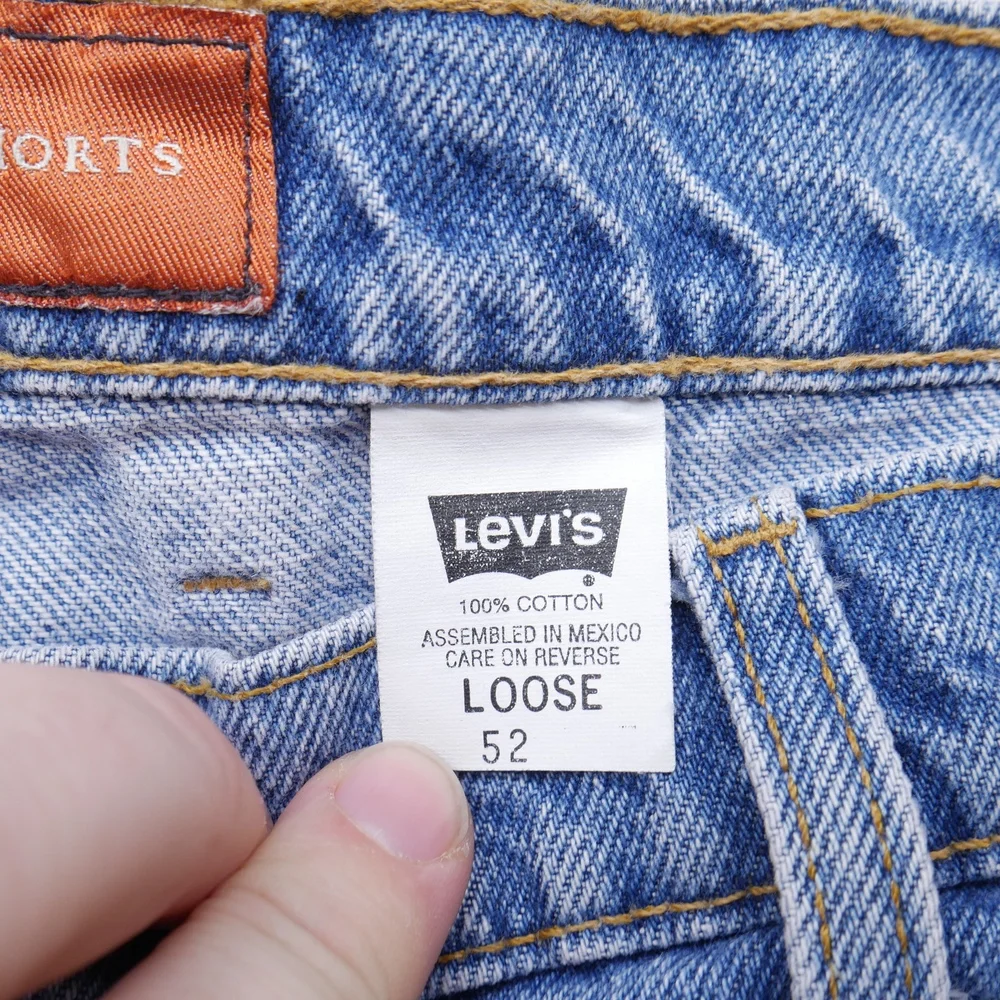 Vintage Levi's Shorts Mens Size 50 Loose Fit 90s Jean Blue Denim High-Rise 545